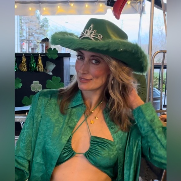 Meet your Posher, Jessica - Picture 2 of 9